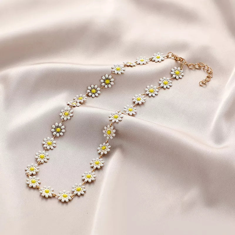 Daisy Necklace