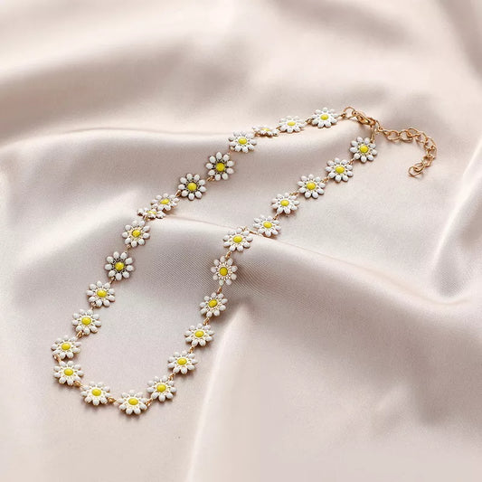 Daisy Necklace